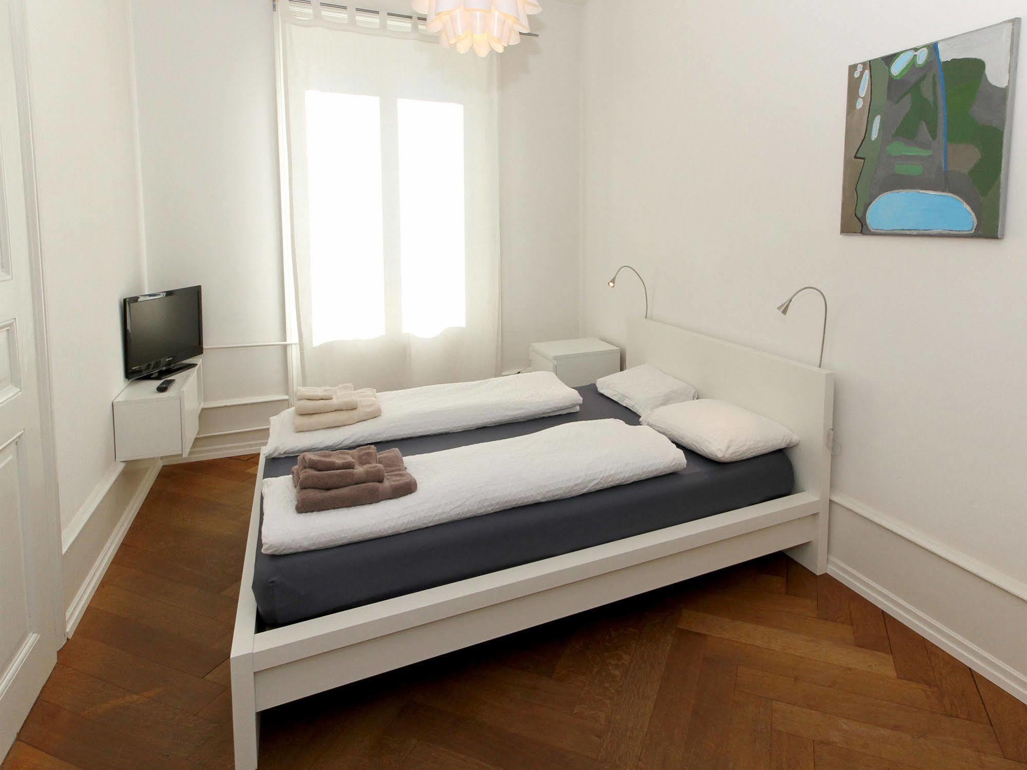 Apartments Spalenring 10 Basel Bagian luar foto