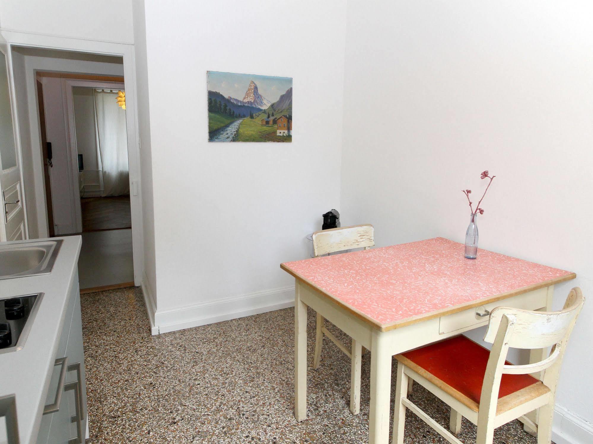 Apartments Spalenring 10 Basel Bagian luar foto