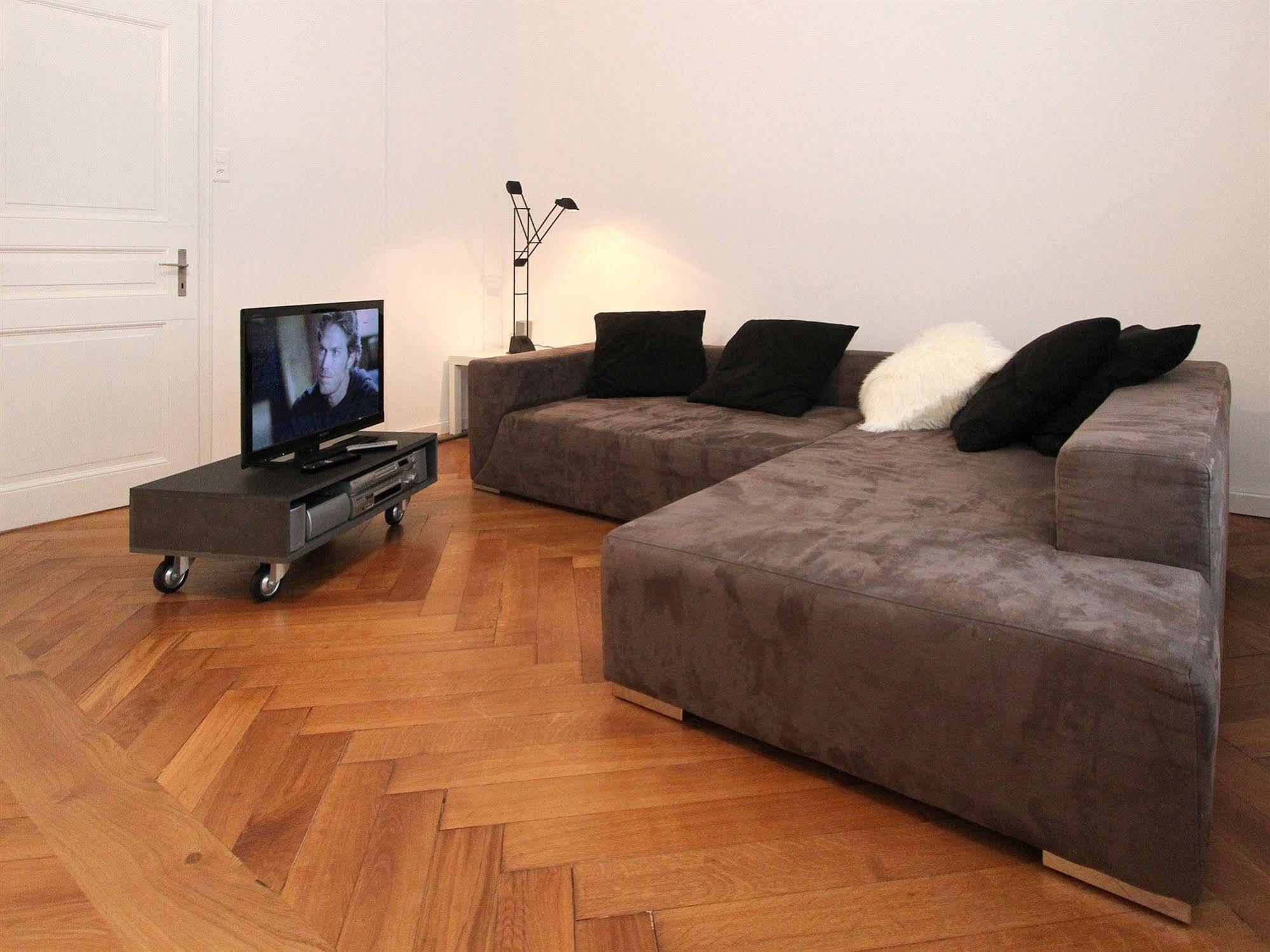 Apartments Spalenring 10 Basel Bagian luar foto